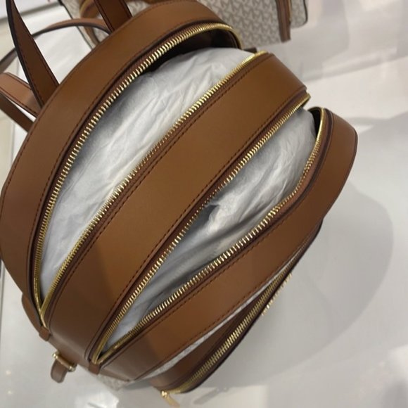 Michael Kors Jaycee Large Zip Pocket Backpack Vanilla - Picture 8 of 16